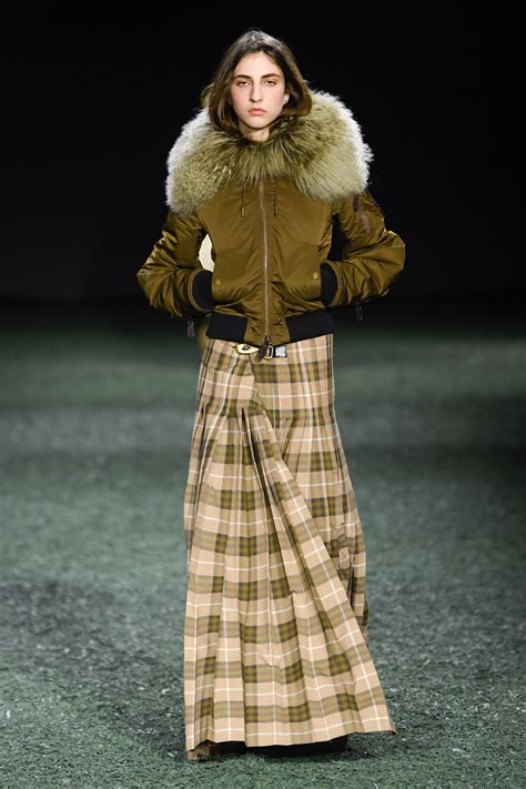 burberry runway 2024.